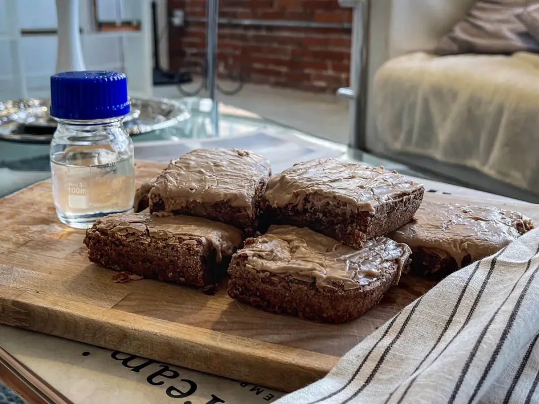 Cannabis brownies with delta 8 distillate